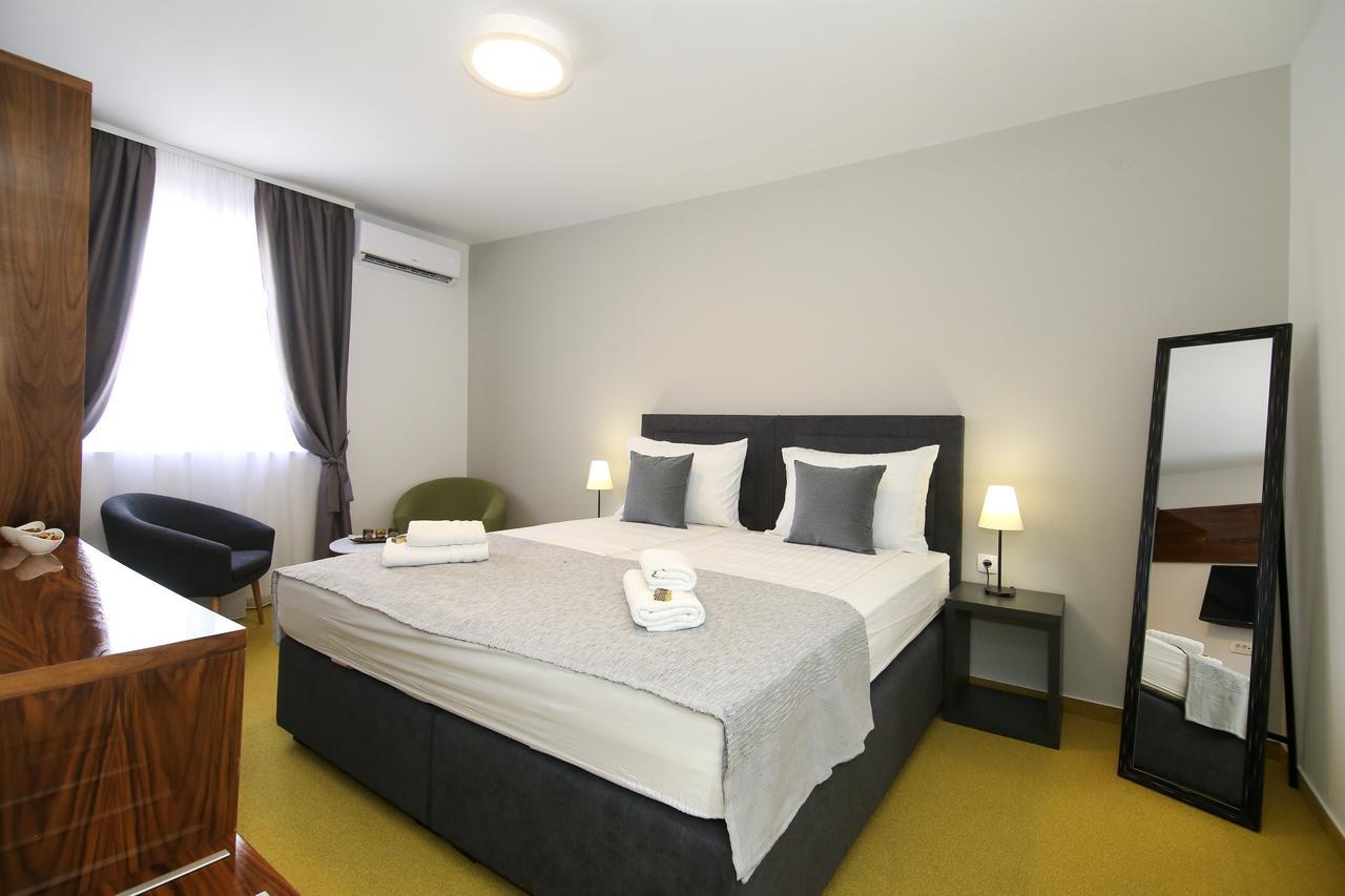Maxim Rooms & Apartments Split Bagian luar foto